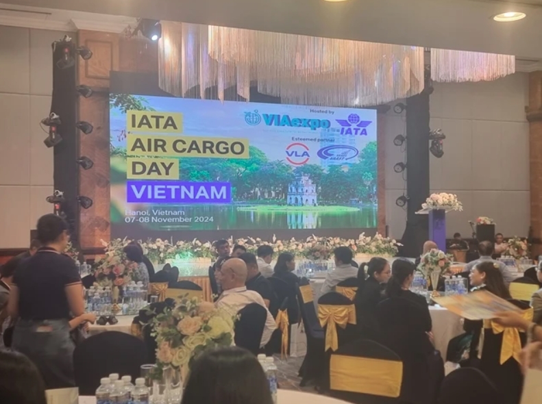 Vietnam Air Cargo Day 2024 Forum takes place for first time in Hanoi